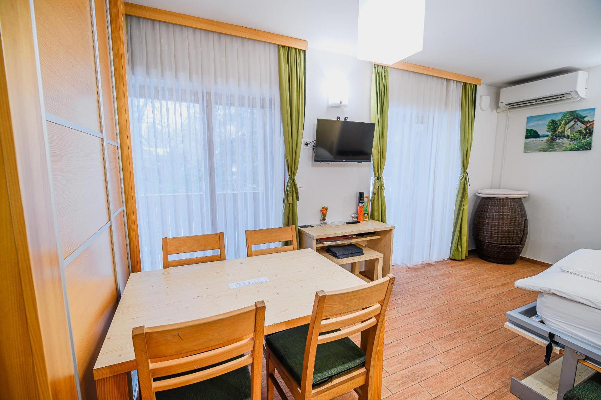 Apartments Maleric With Indoor Pool And Wellness Dragatus Номер фото