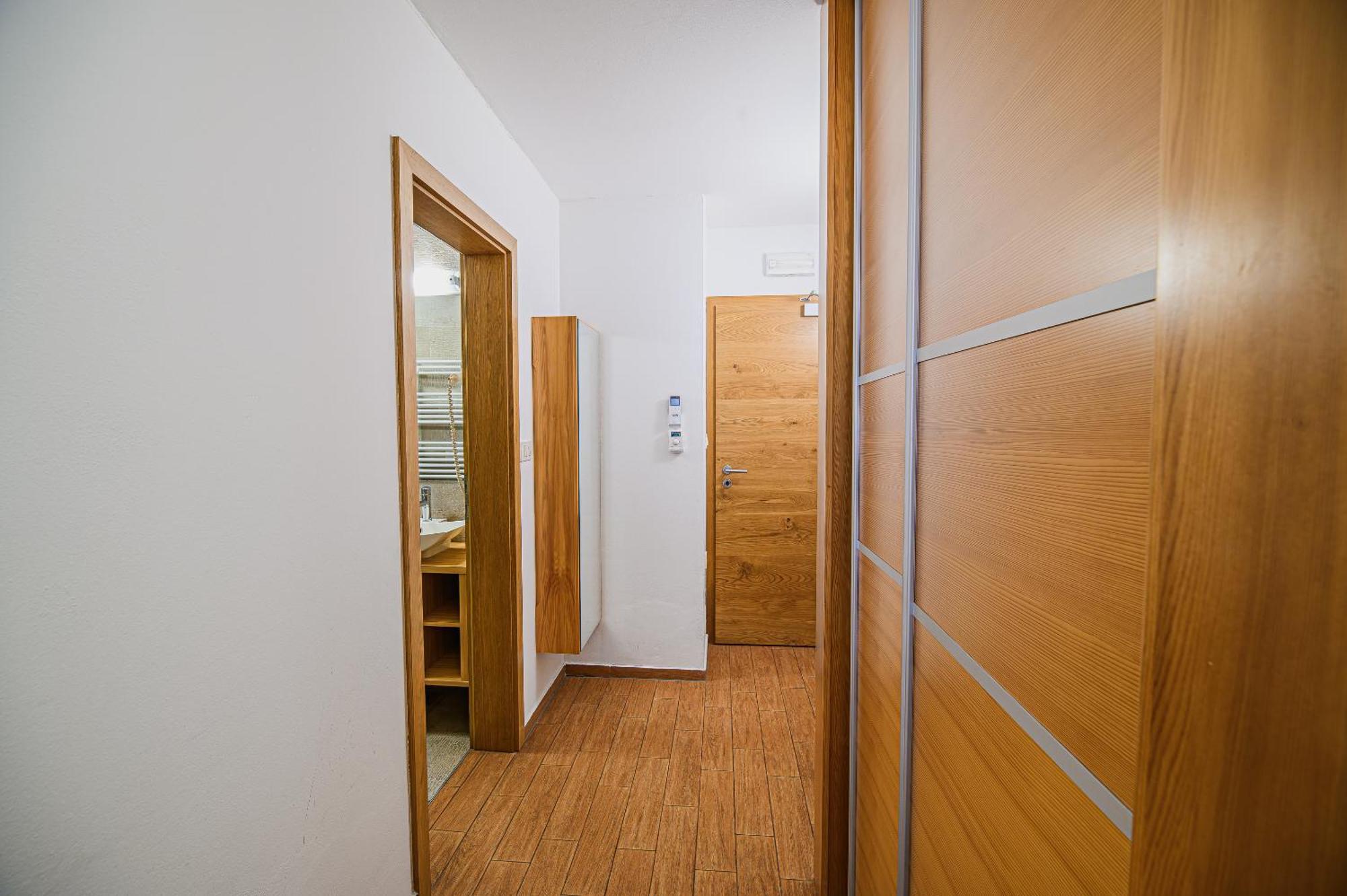 Apartments Maleric With Indoor Pool And Wellness Dragatus Номер фото